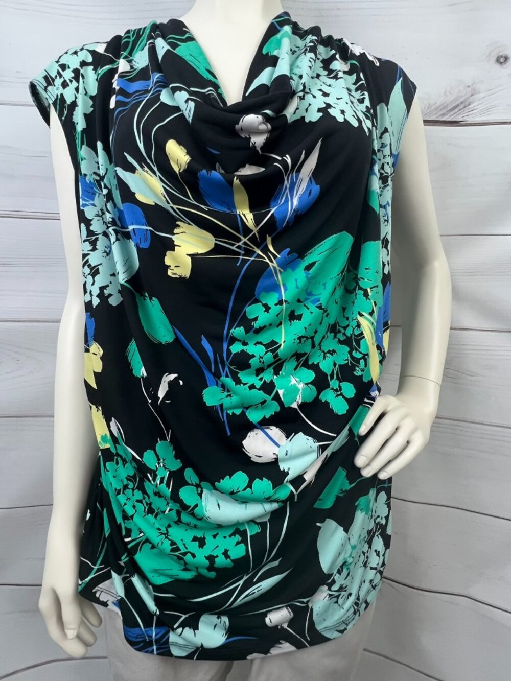 Worthington Woman Black Floral Cowl Neck Cap Sleeve Top - Size 2X